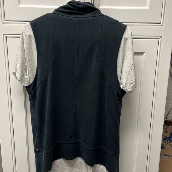 Calia by Carrie Underwood High- Low Jacket/Vest - Picture 4 of 6